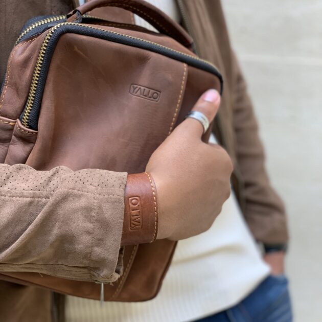 Tokyo - men's sling bag